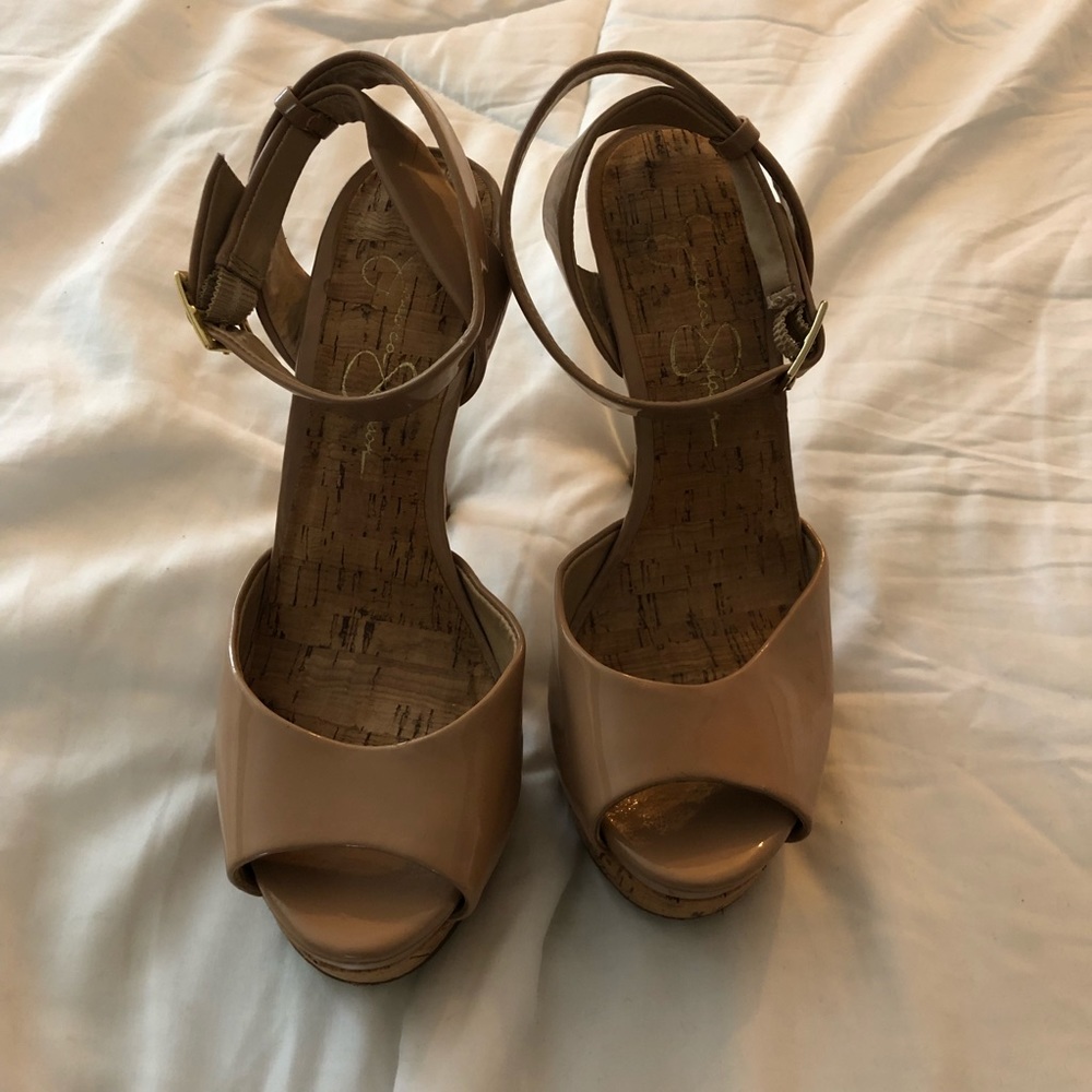 Jessica Simpson Roxee Platforms - Picture 2 of 6